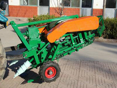 最新花生收獲機(jī)